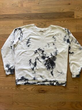 Rivet & Thread Tie-Dye Crewneck Sweatshirt - White & Black